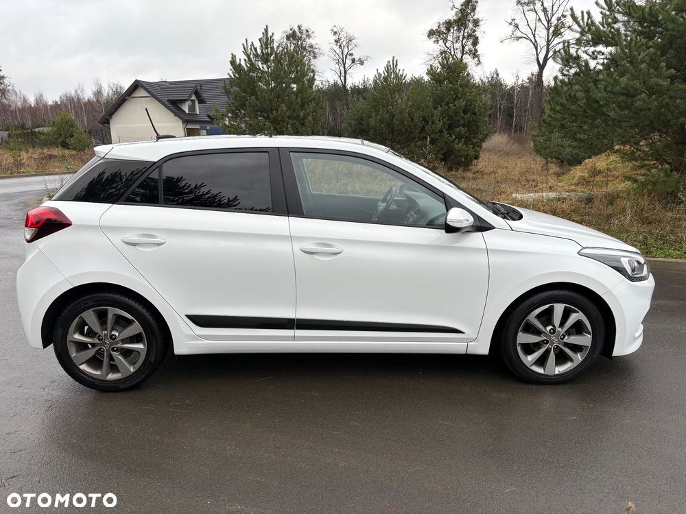 Hyundai i20 1.2 Intro Edition - 26