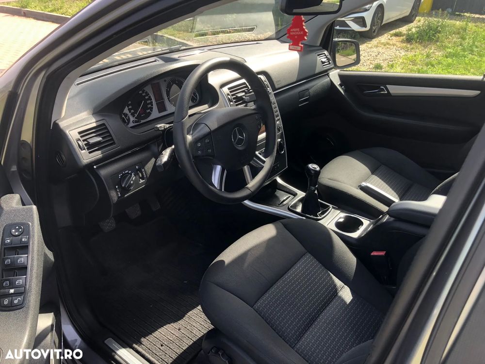 Mercedes-Benz B 180 BlueEFFICIENCY - 6