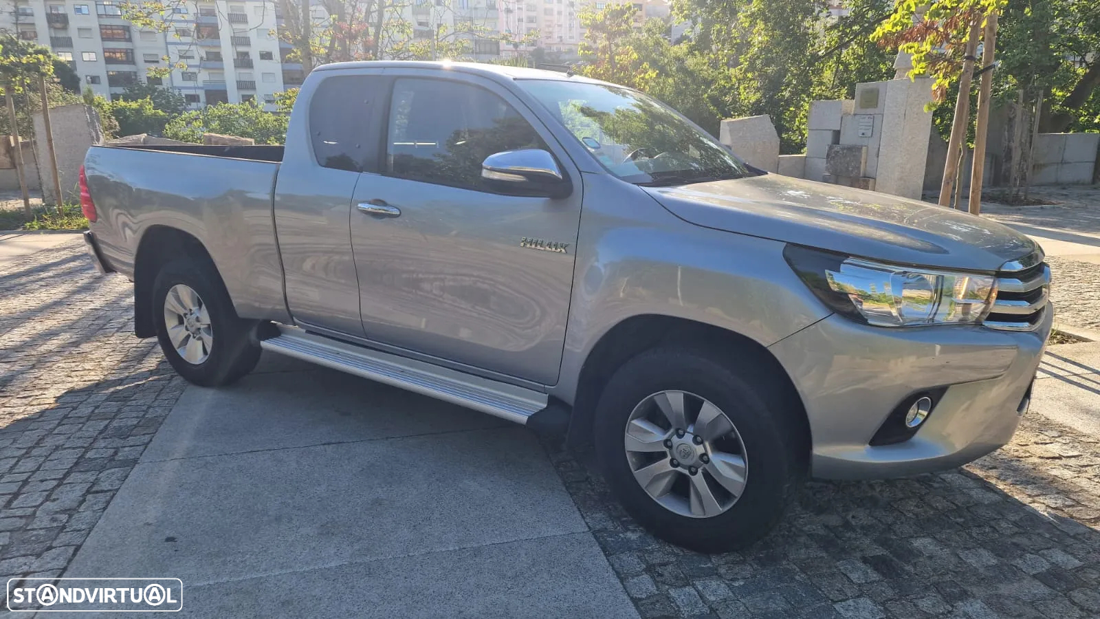 Toyota HiLux 8 Extra-Cab 2.4 D-4D 150HP 4x4 - 4