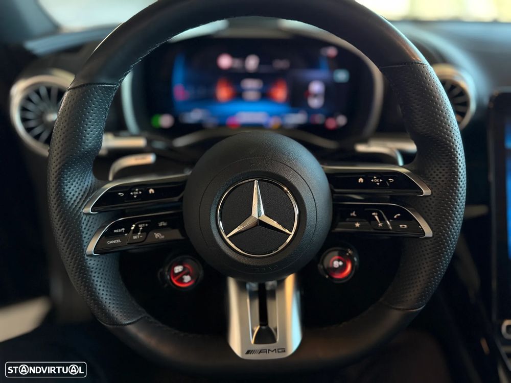 Mercedes-Benz SL 63 AMG 4Matic+ - 29
