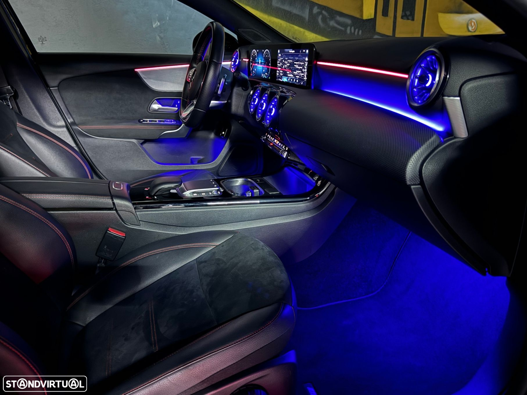 Mercedes-Benz A 250 Limousine e AMG Line - 19