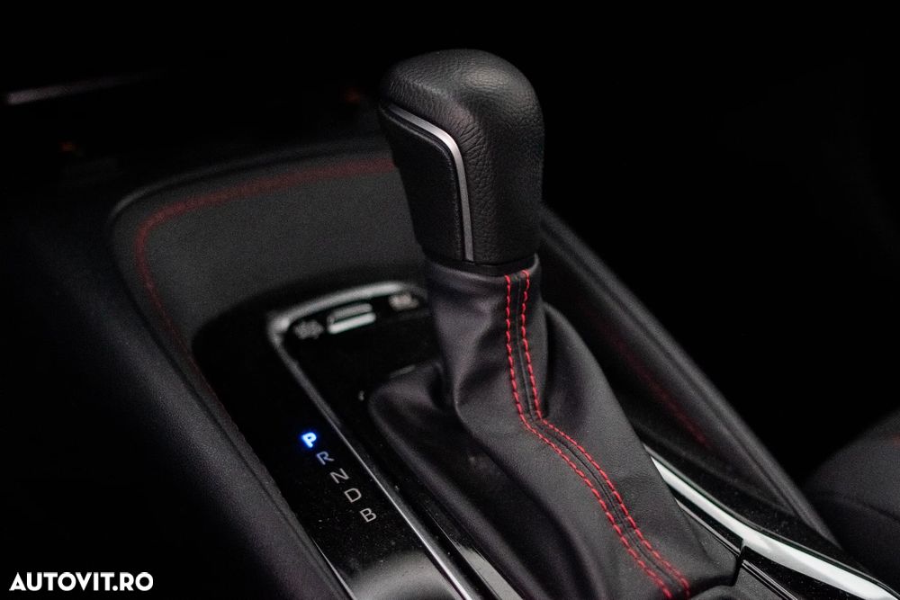 Toyota Corolla 1.8 HSD TS Exclusive - 25