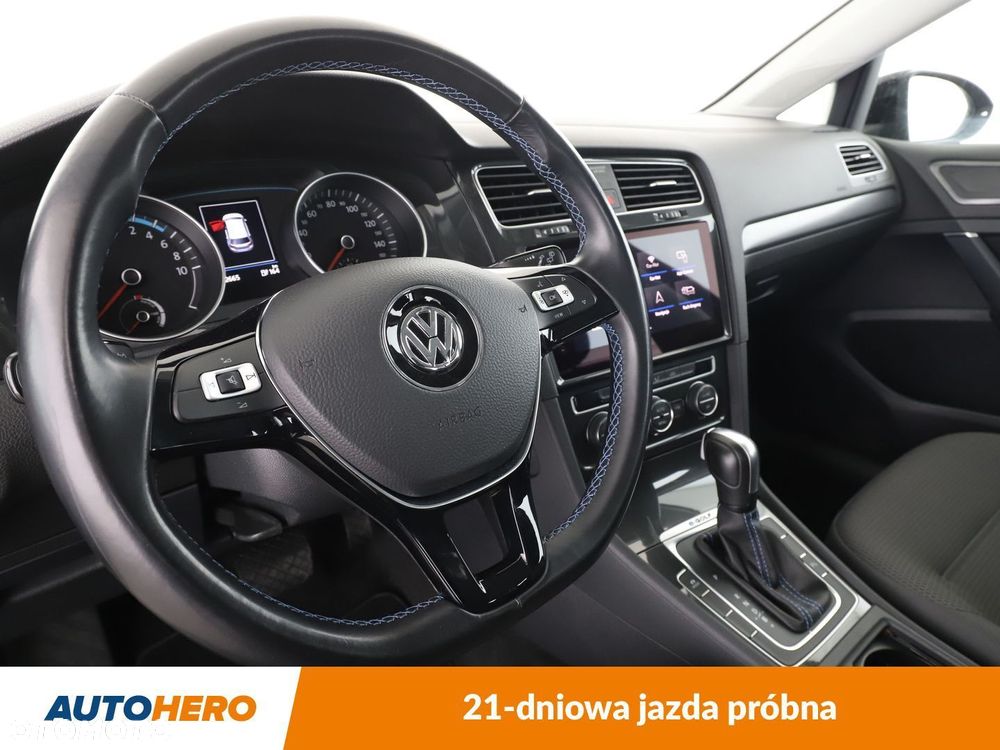 Volkswagen Golf - 12