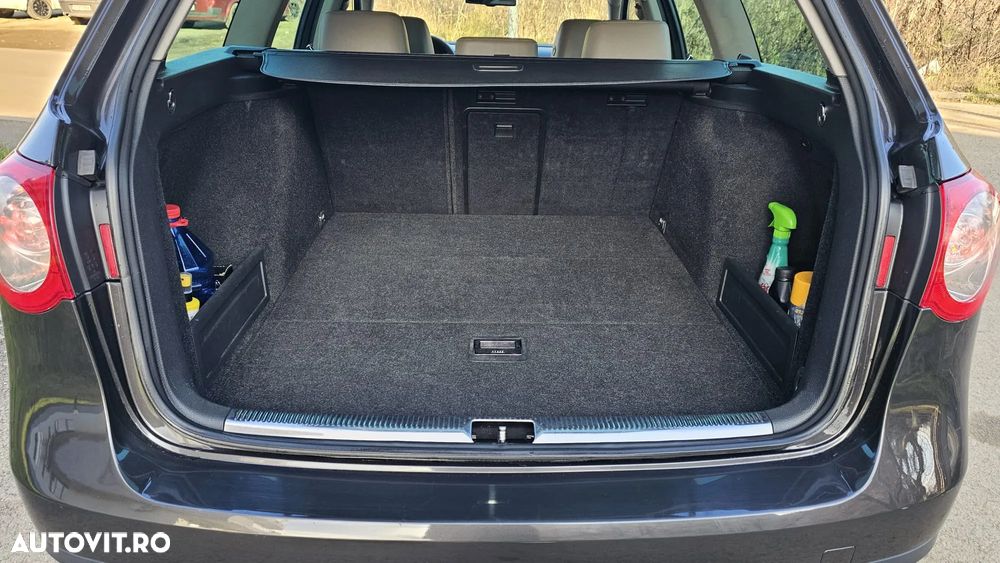 Volkswagen Passat Variant 2.0 TDI Comfortline DPF DSG - 9