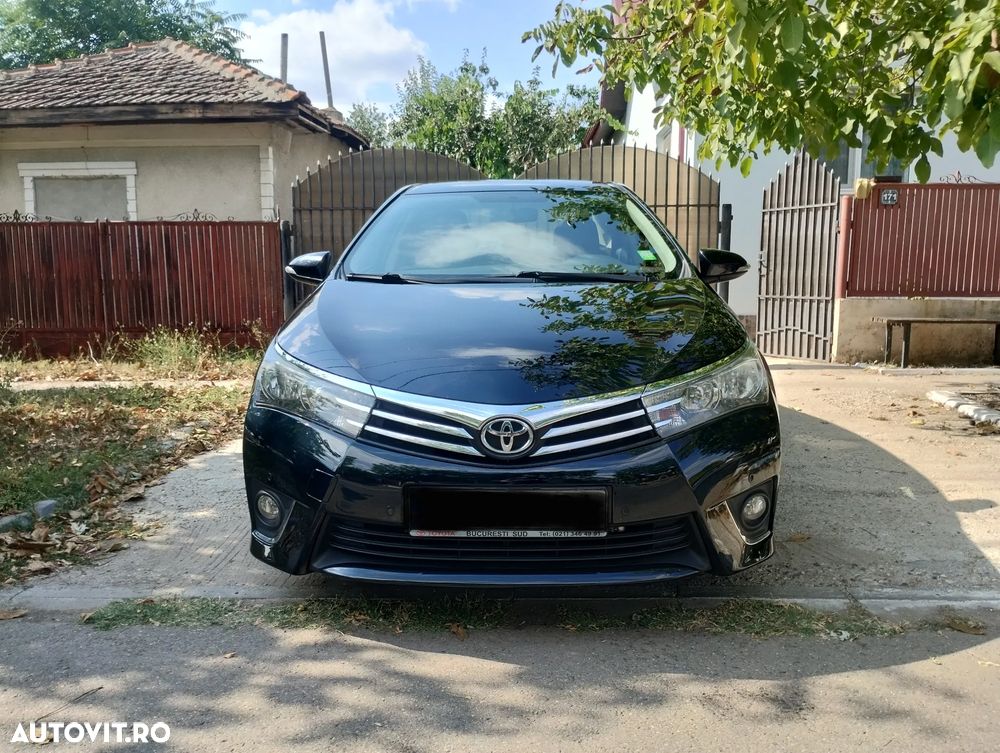 Toyota Corolla 1.6 Valvematic Multidrive S Excecutive - 1
