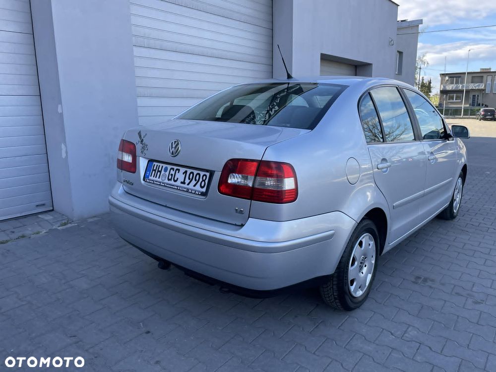 Volkswagen Polo 1.4 16V Special - 3