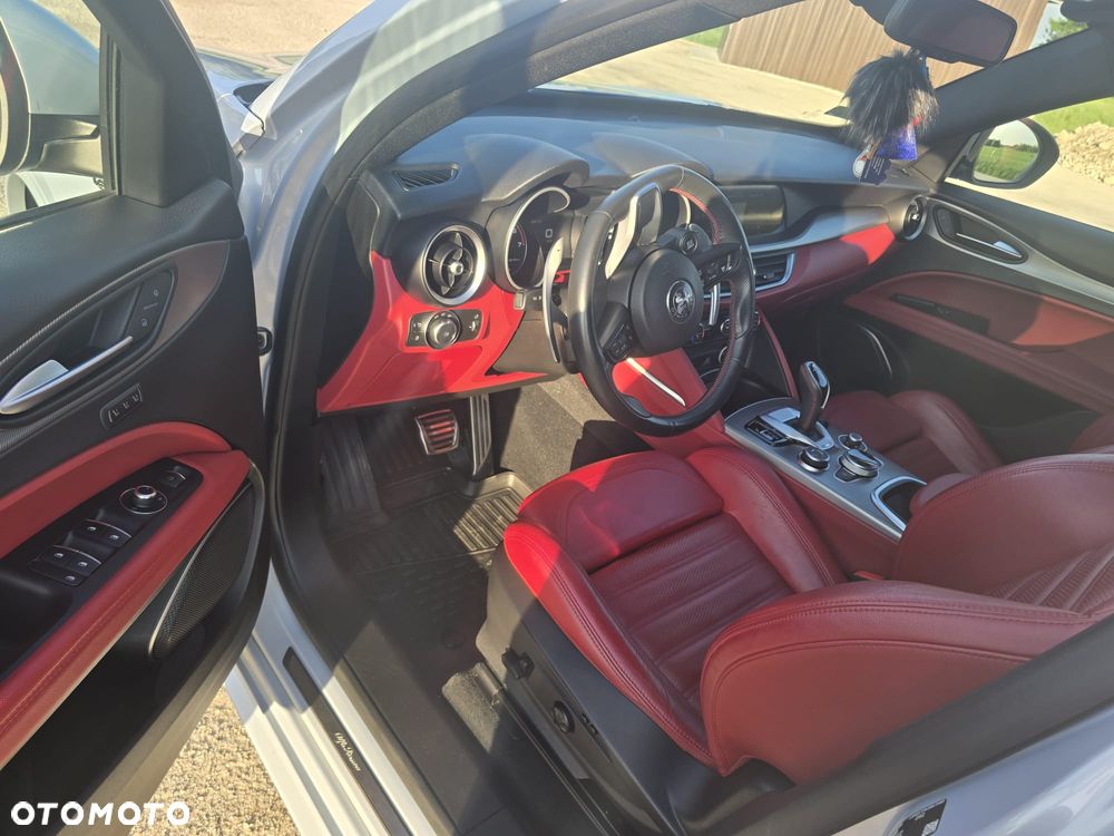 Alfa Romeo Stelvio 2.0 Turbo Veloce Q4 - 4