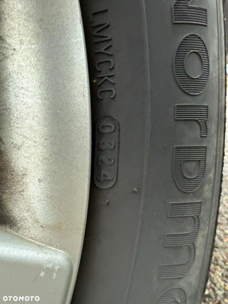 Volkswagen Caddy - 29