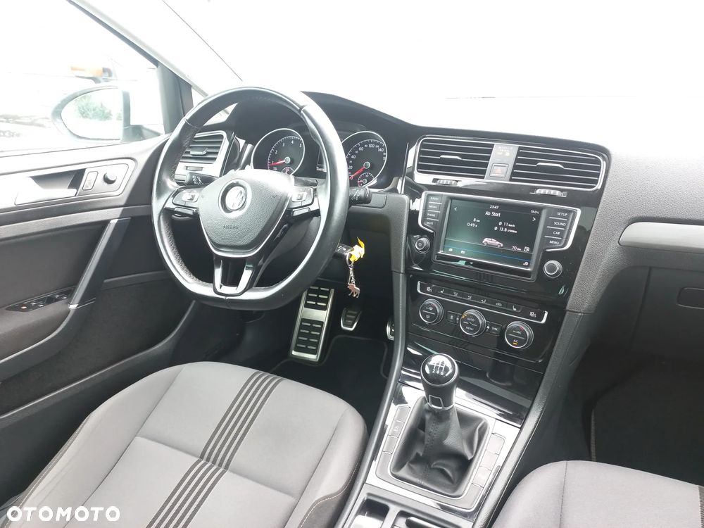 Volkswagen Golf 1.4 TSI BlueMotion Technology Allstar - 32