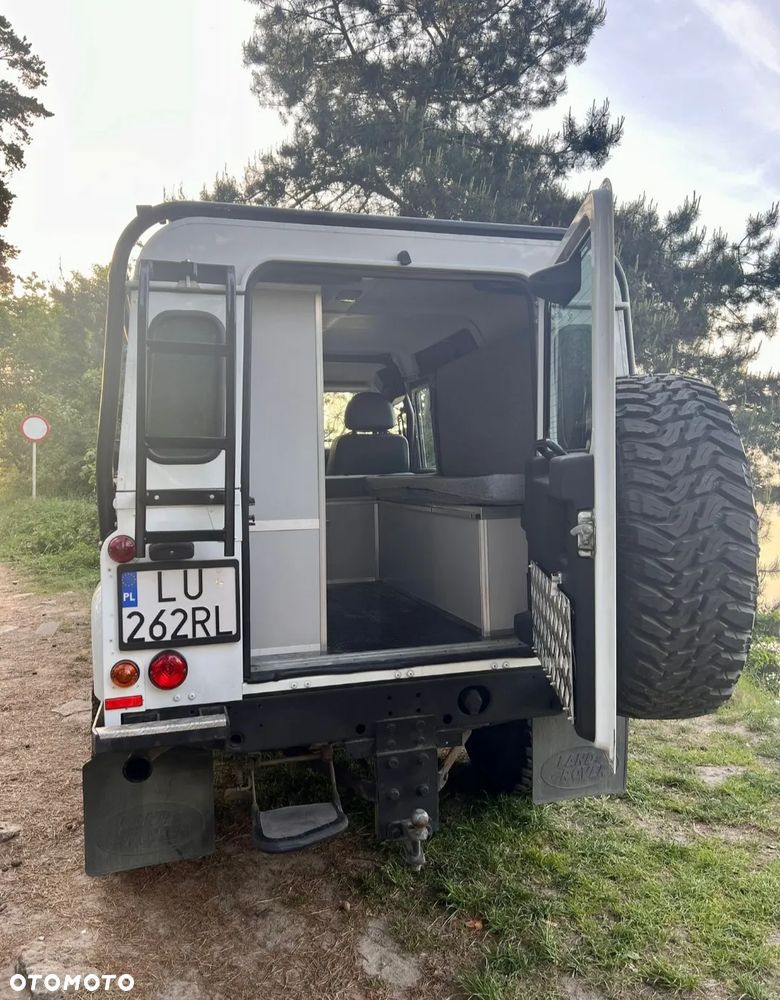 Land Rover Defender - 14