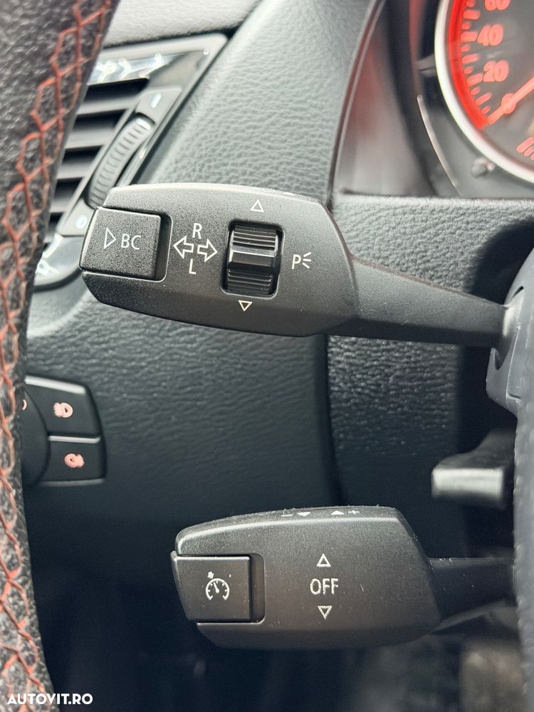 BMW X1 sDrive18d Sport Line - 31