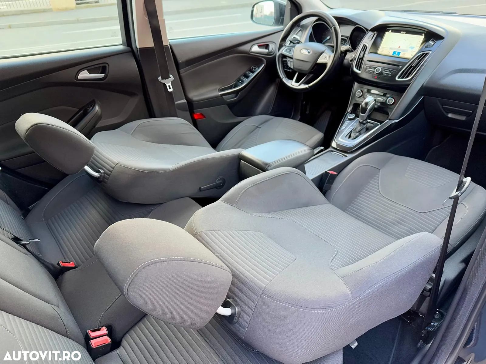 Ford Focus 1.5 EcoBlue Start-Stopp-System Aut. TITANIUM - 8