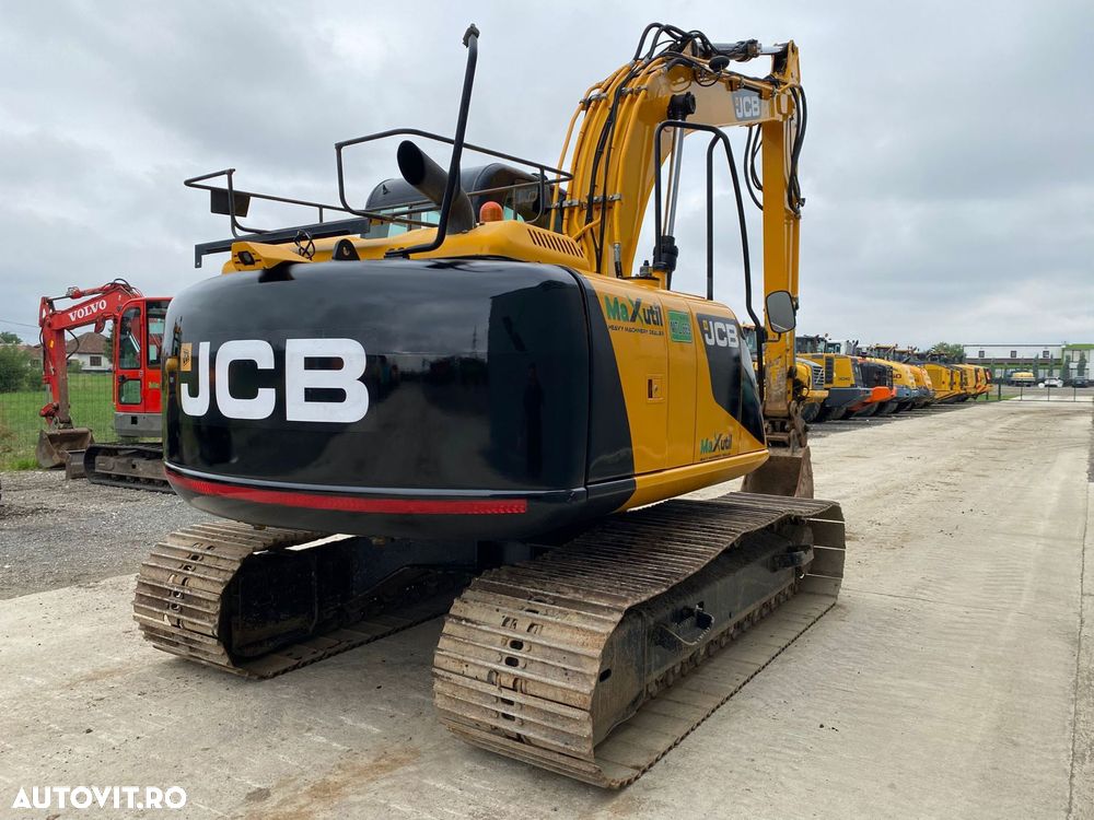 JCB JS130 Excavator - 5
