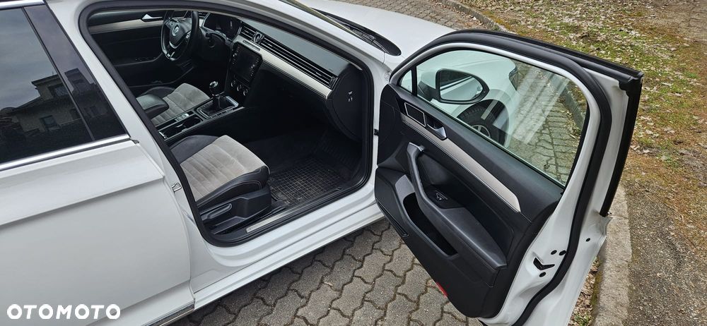 Volkswagen Passat - 17
