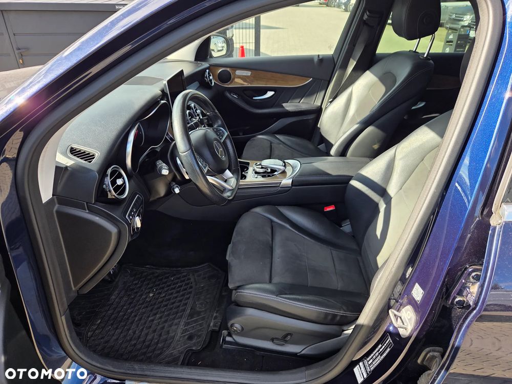 Mercedes-Benz GLC - 11