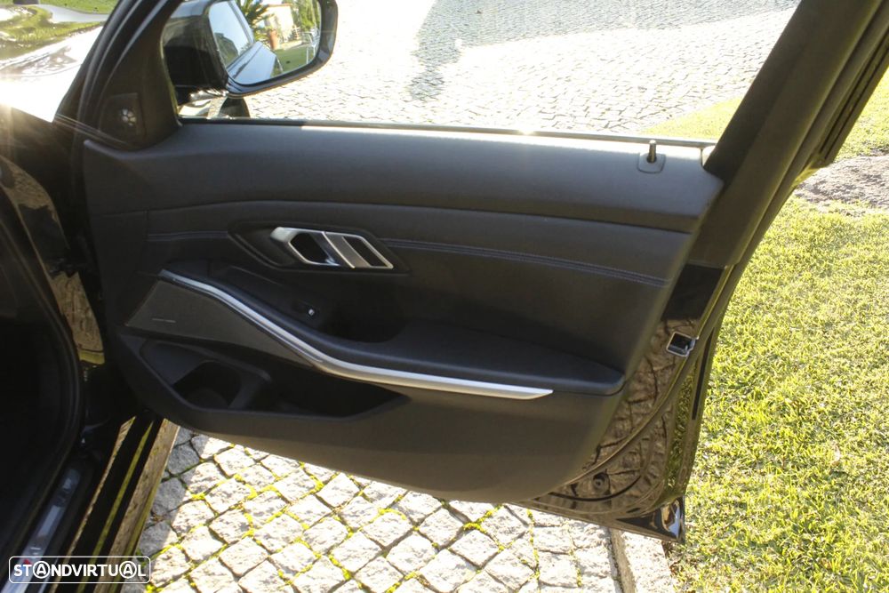 BMW 330 e Touring xDrive Aut. M Sport - 22