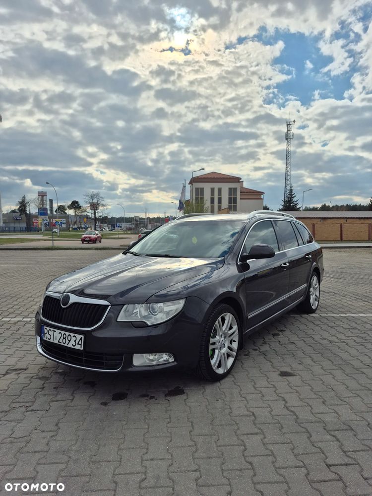 Skoda Superb 2.0 TDI Elegance - 2