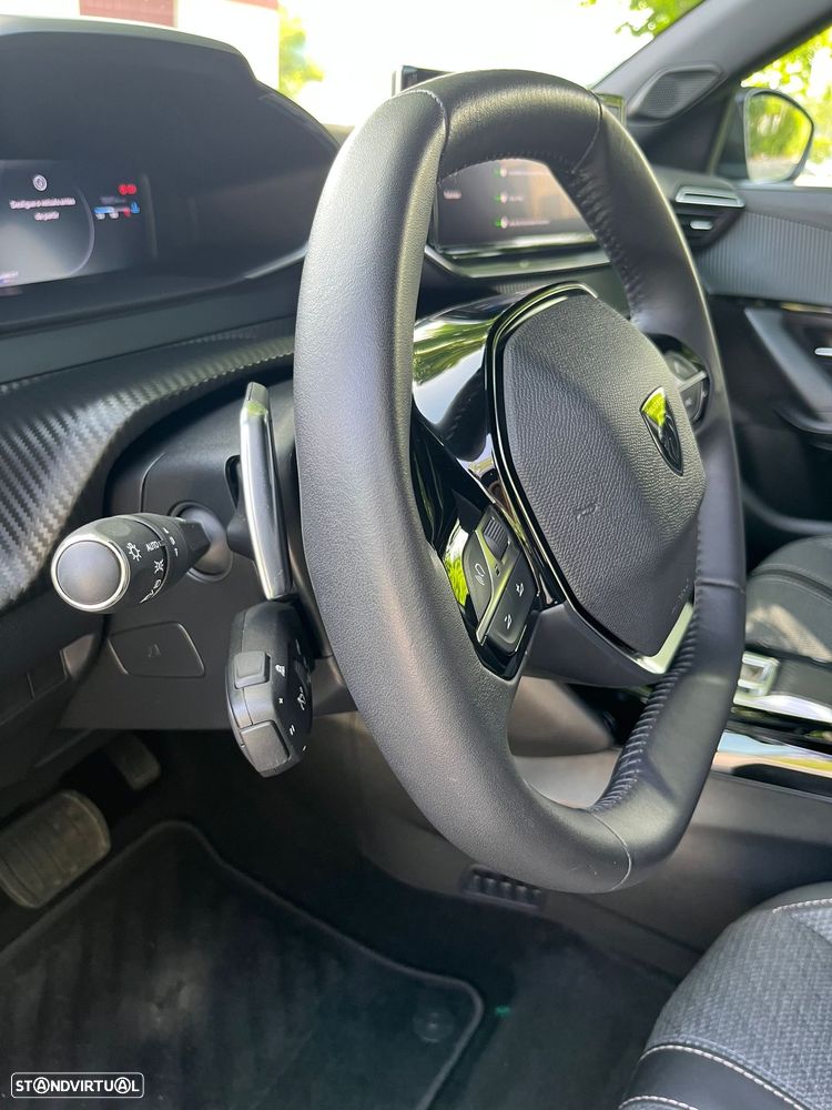 Peugeot 2008 Hybrid 145 e-DSC Allure - 15