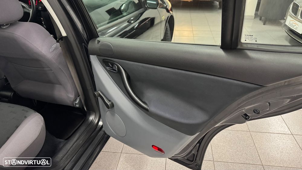 SEAT Leon 1.4 16V Stella - 28