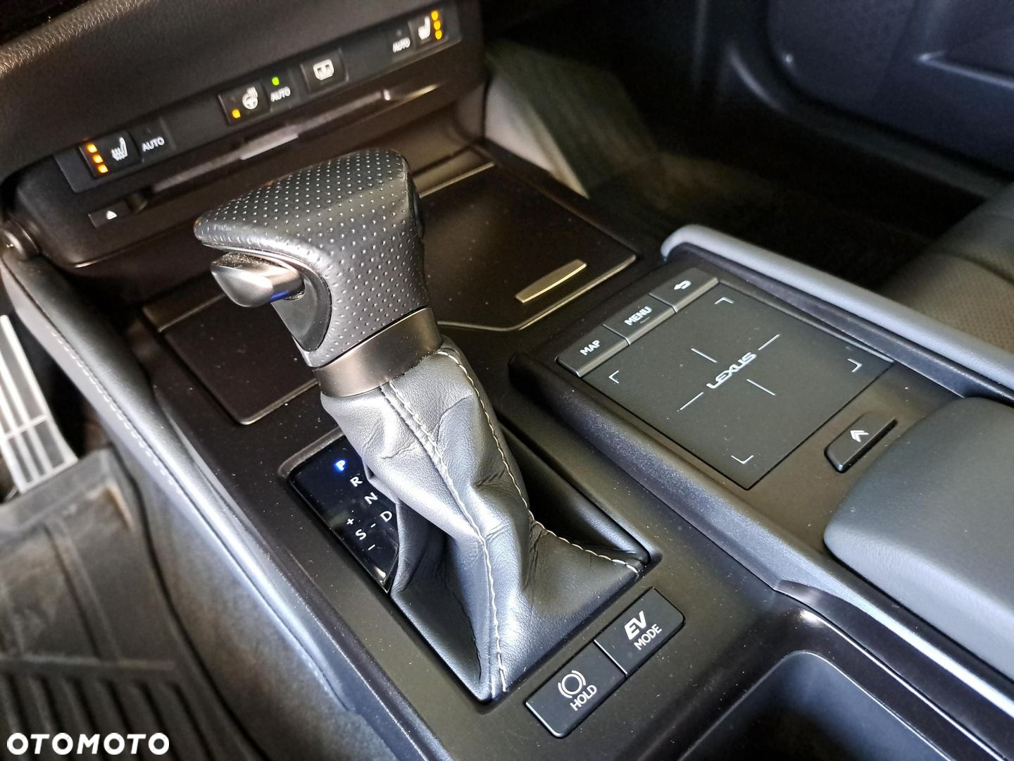 Lexus ES - 28