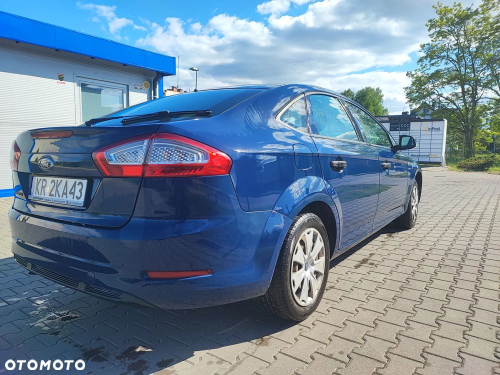 Ford Mondeo 1.6 Ambiente - 2