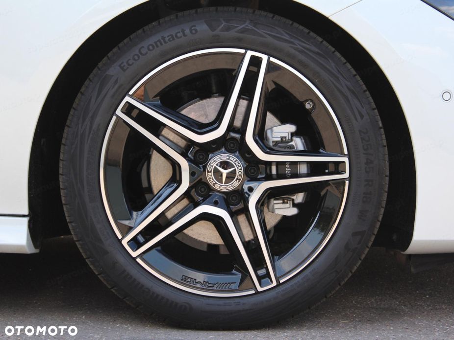 Mercedes-Benz CLA - 8