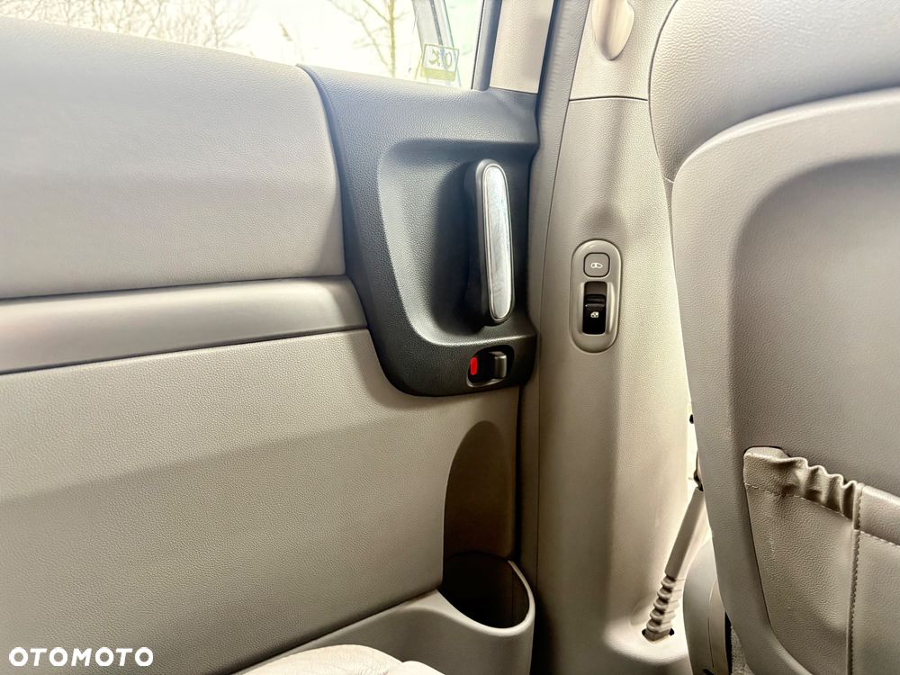 Kia Carnival 2.9 CRDi Freedom - 27