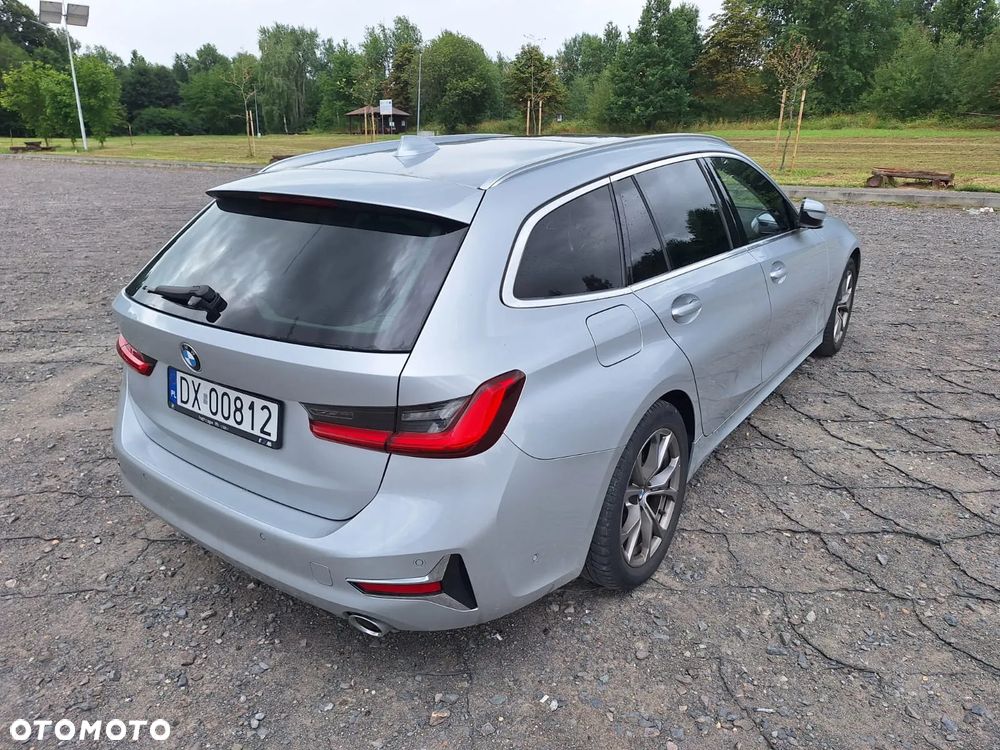 BMW Seria 3 320d xDrive MHEV Luxury Line - 6