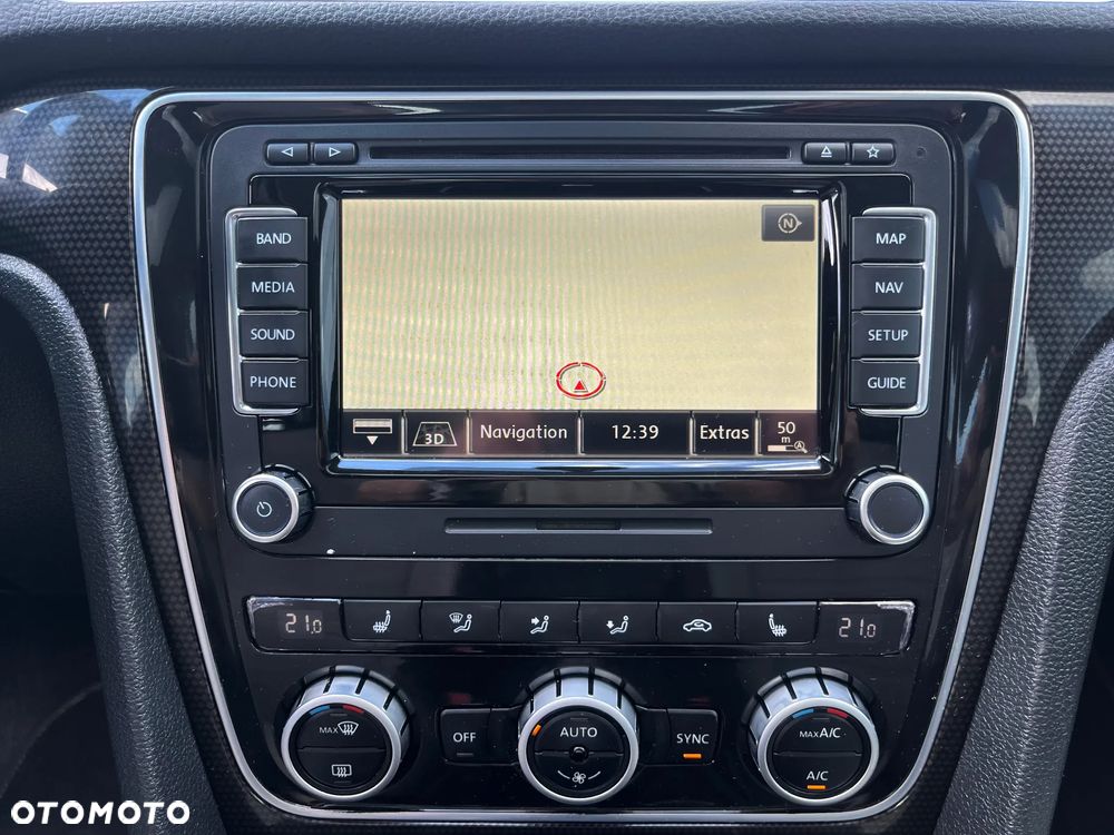 Volkswagen Passat - 22