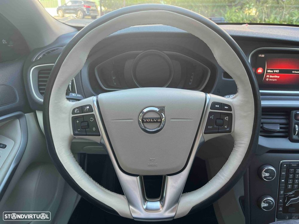 Volvo V40 2.0 D4 Inscripton Geartronic - 35
