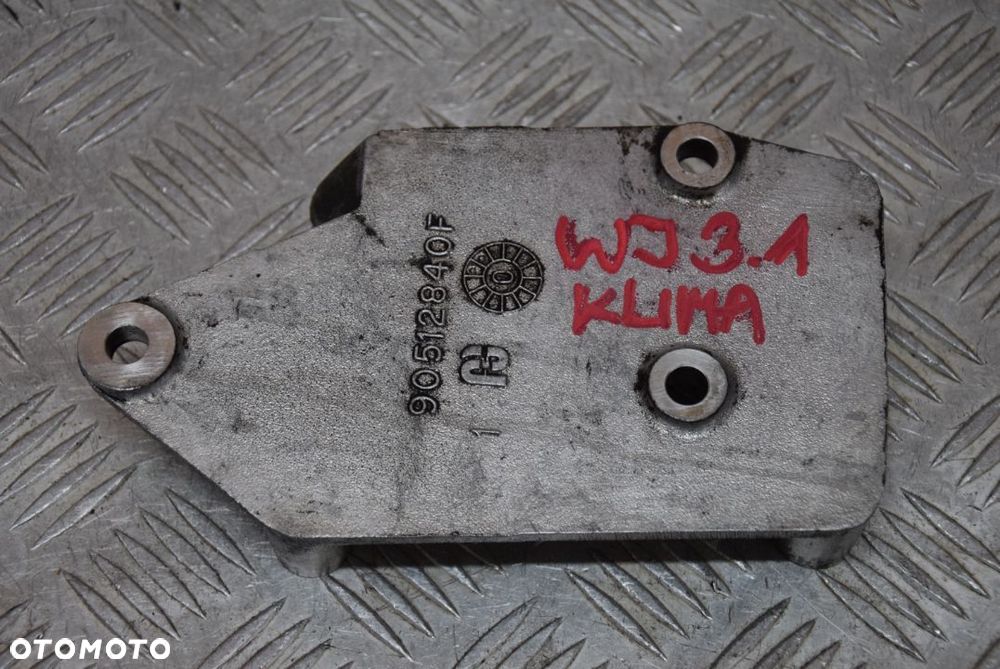 JEEP GRAND CHEROKEE WJ 3.1 TD ŁAPA SPRĘŻARKI KLIMATYZACJI - 1