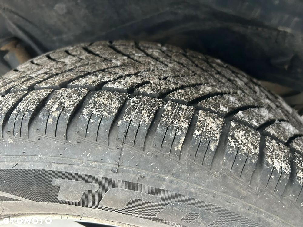 Toyota RAV4 2.0 D-4D 4x4 - 15