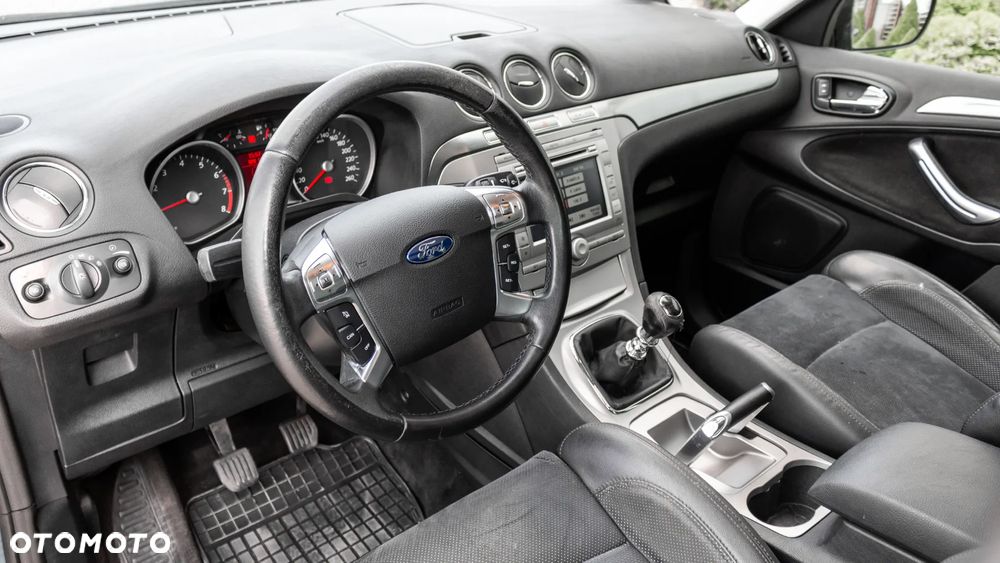 Ford S-Max 2.5 Titanium - 13