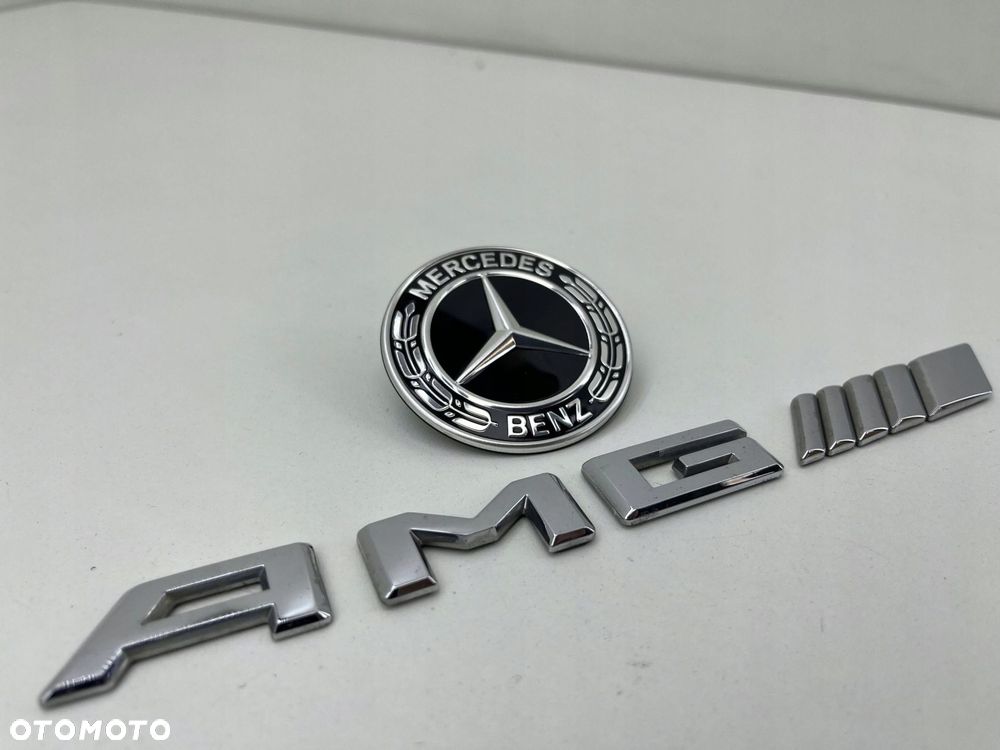 MERCEDES W177 AMG LOGO ZNACZEK EMBLEMAT TYŁ KOMPLET A00081776203 - 1