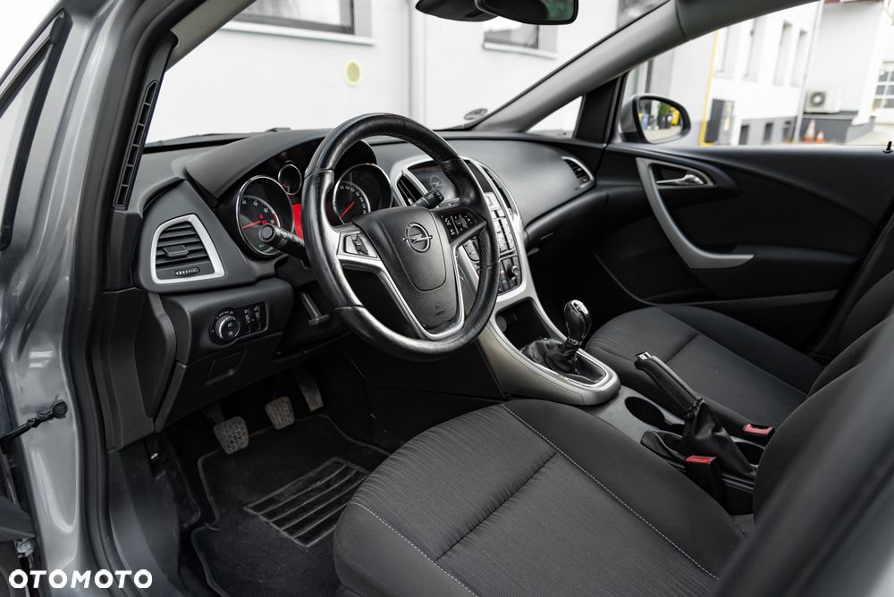 Opel Astra 1.4 Turbo Color Edition - 18