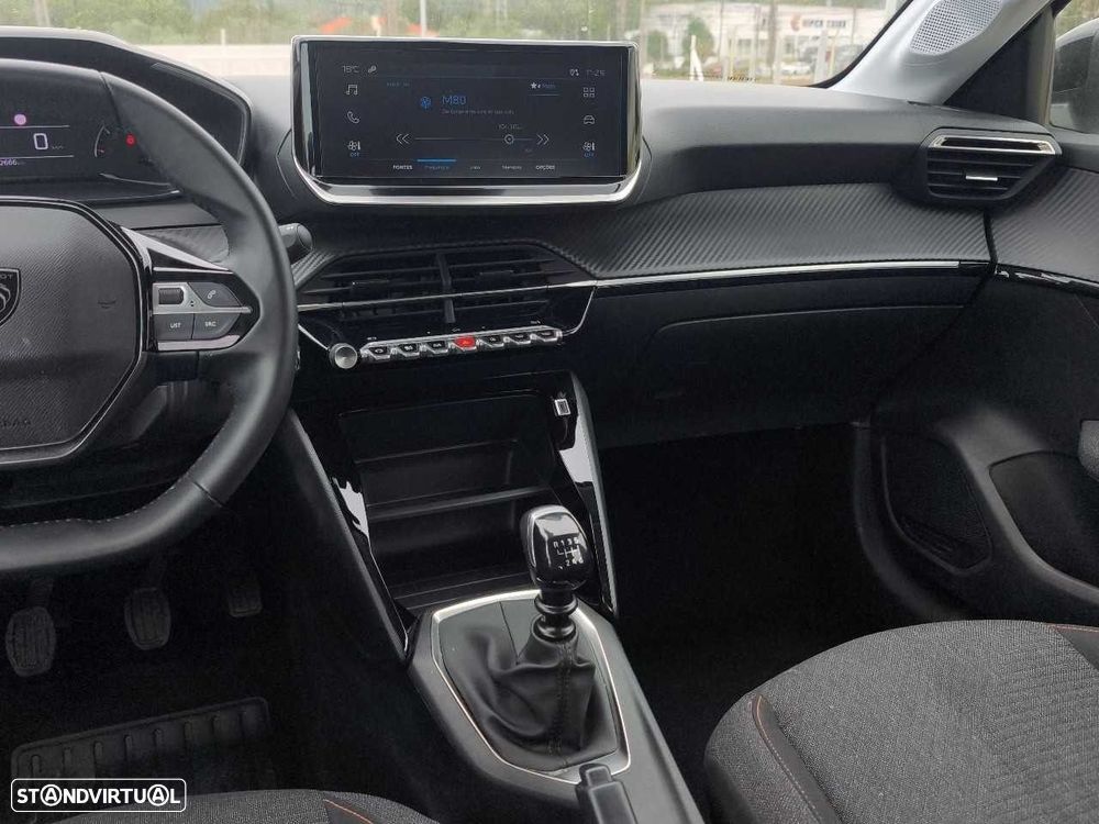 Peugeot 208 1.2 PureTech Style - 18