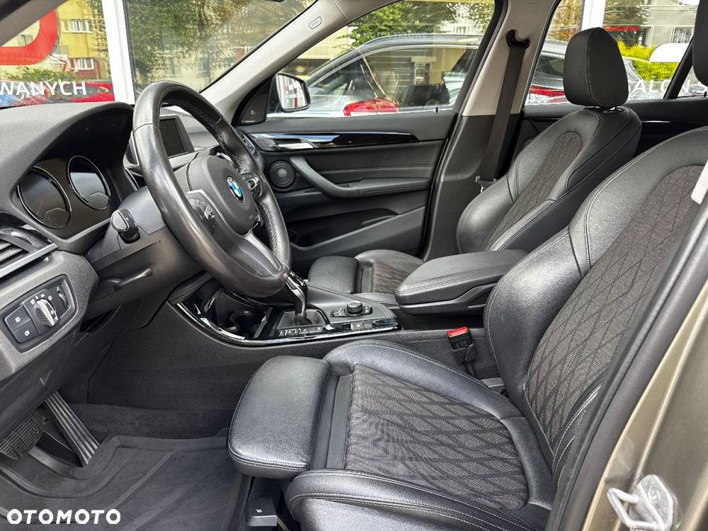 BMW X1 xDrive20d Sport Line - 18