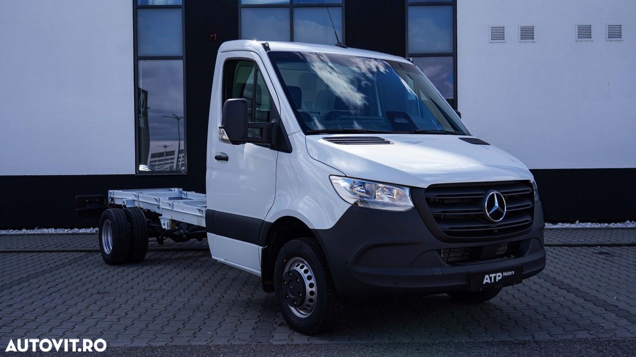 Mercedes-Benz Sprinter - 2