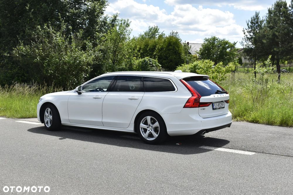 Volvo V90 D4 Momentum Pro - 20