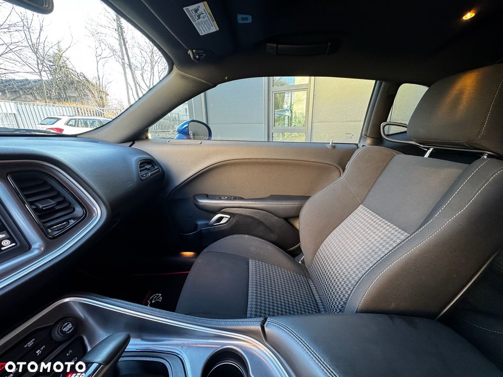 Dodge Challenger 5.7 R/T - 19