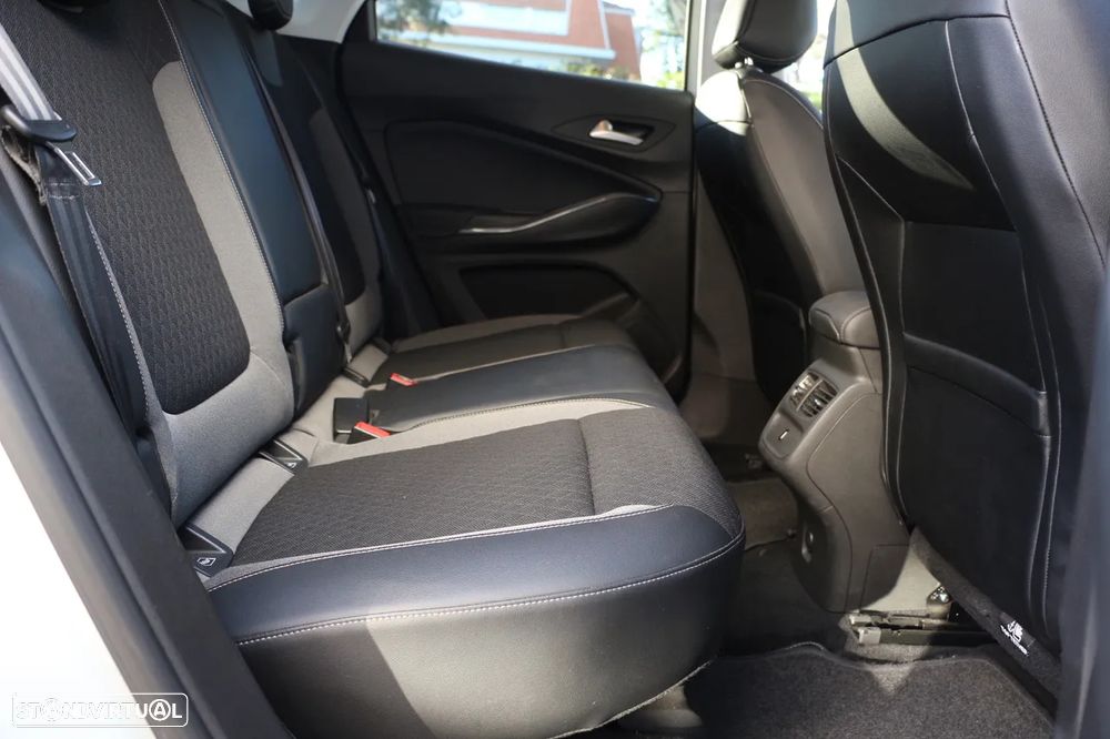 Opel Grandland X 1.2 T Ultimate AT - 19