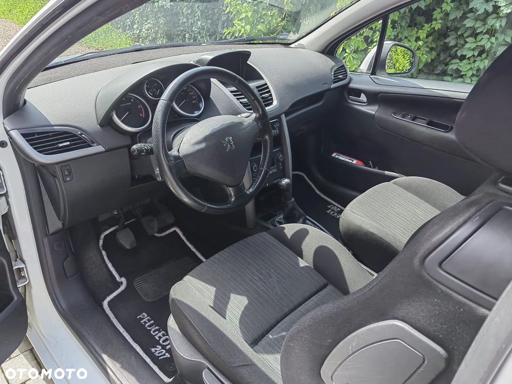Peugeot 207 - 4