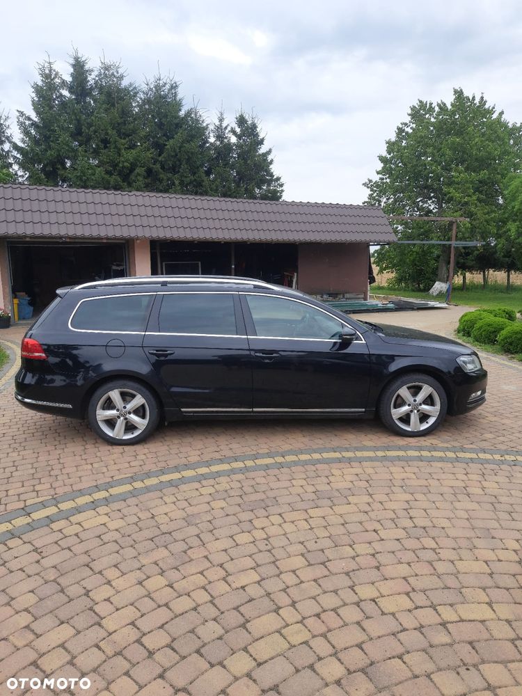 Volkswagen Passat - 4