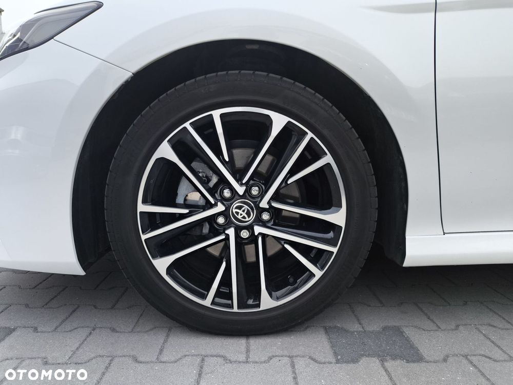 Toyota Camry - 9