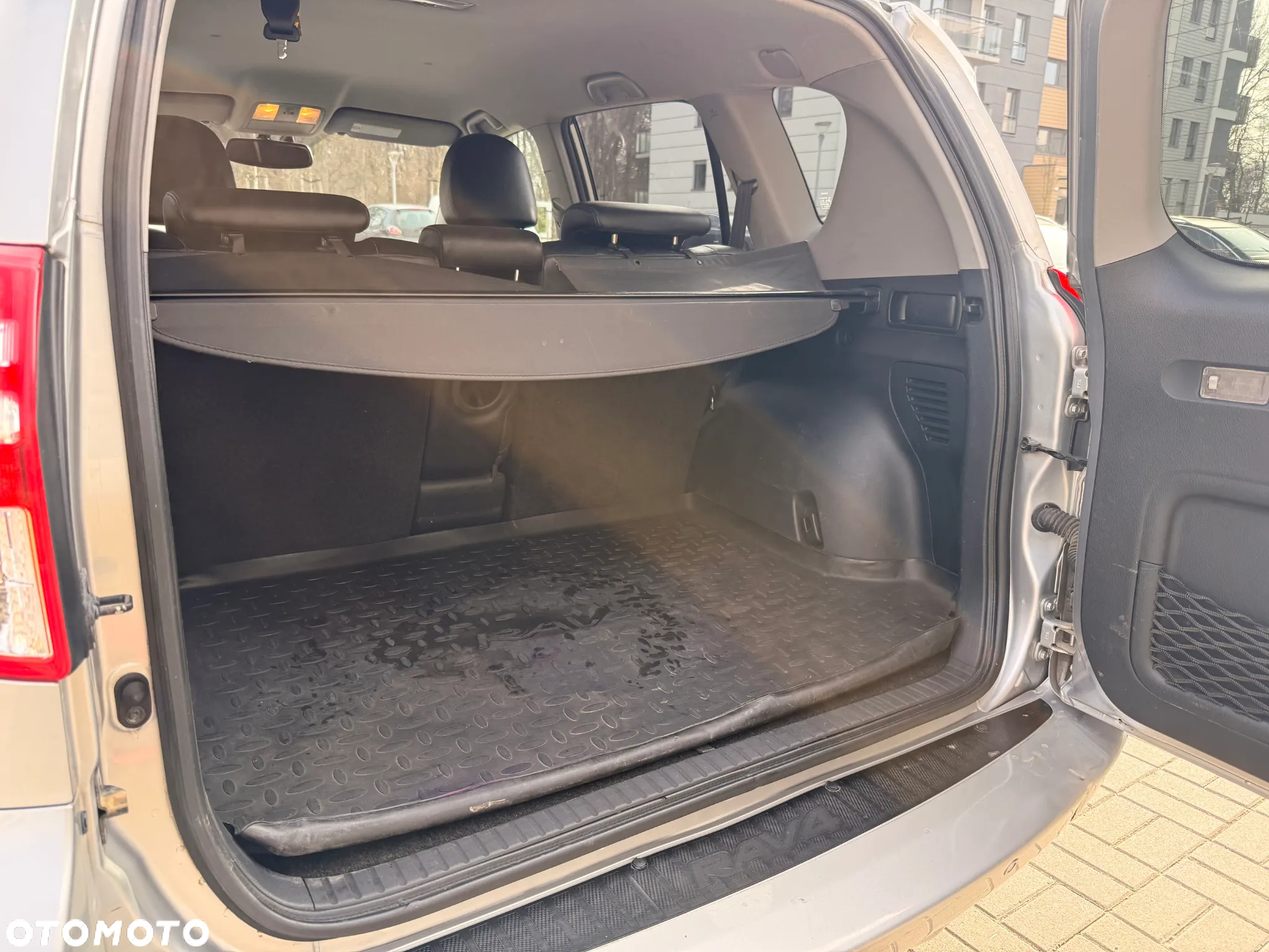 Toyota RAV4 - 22