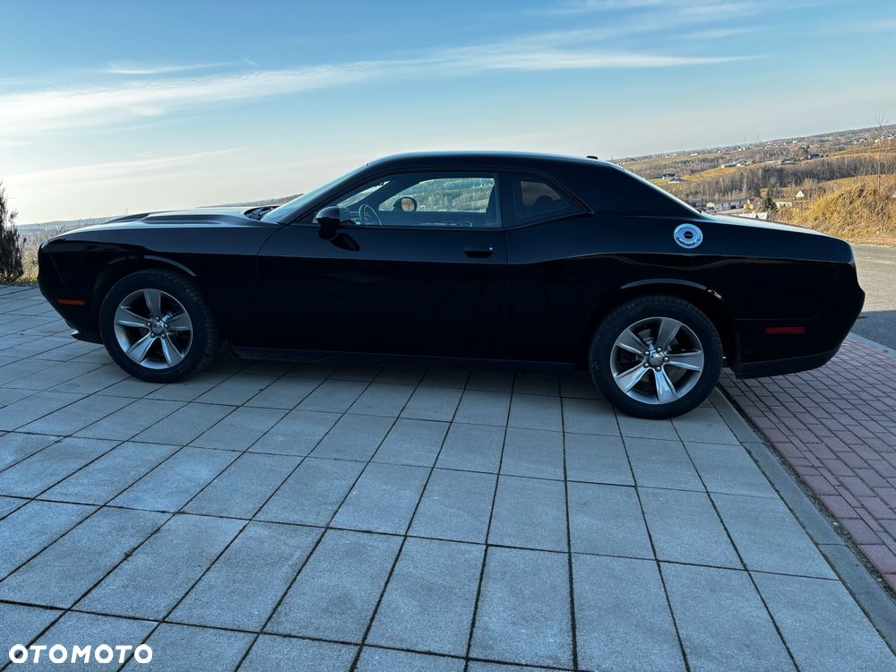 Dodge Challenger - 35