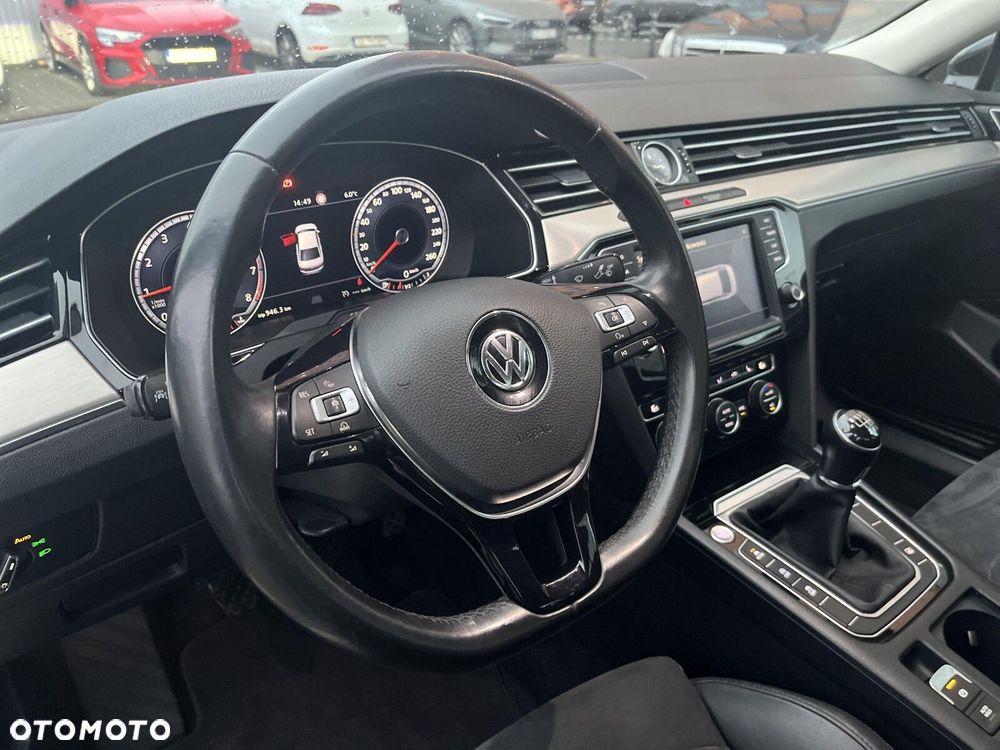 Volkswagen Passat 1.8 TSI BMT Highline - 10