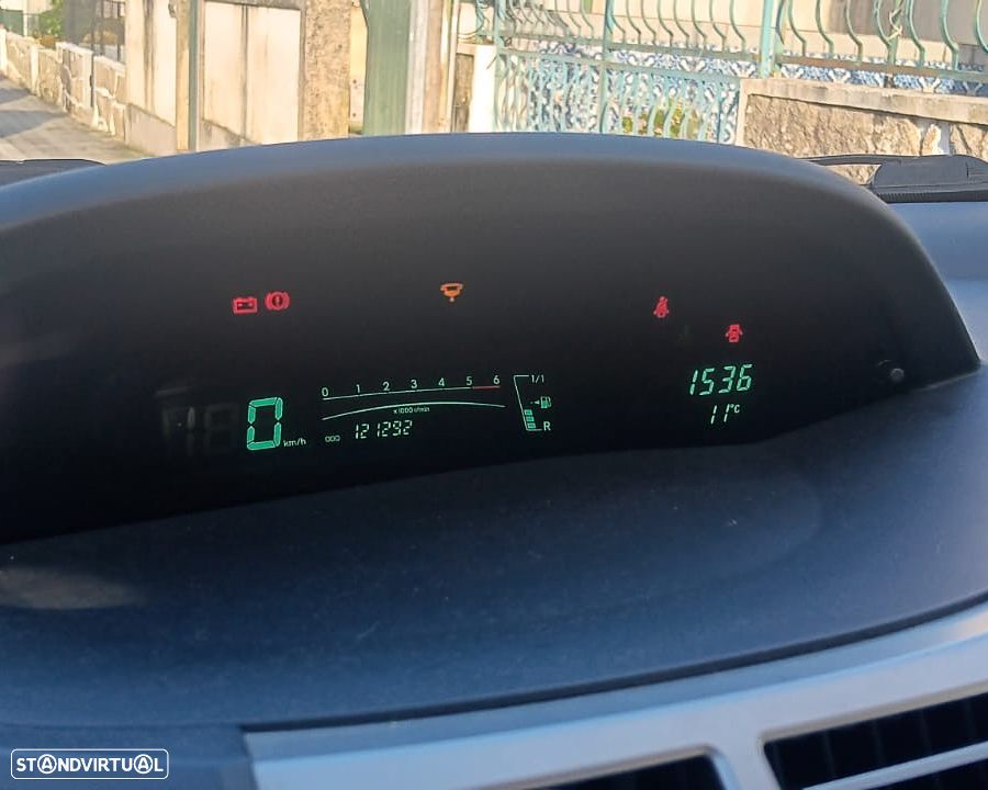 Toyota Yaris 1.4 D-4D Cool - 4