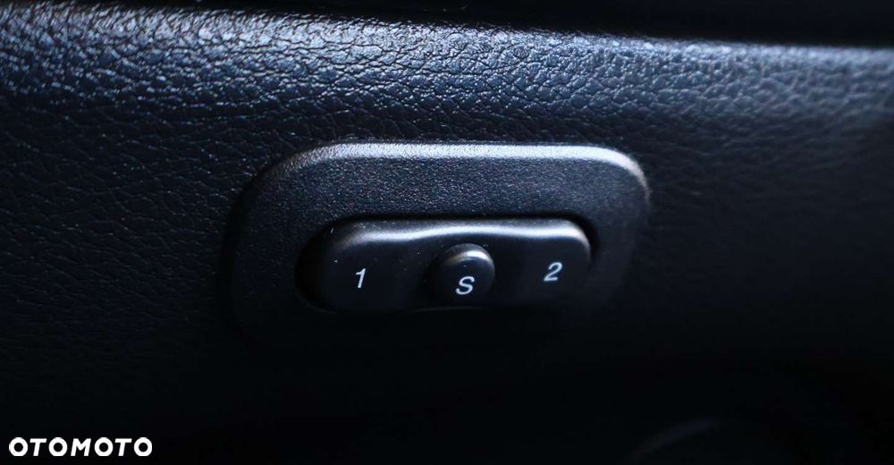 Jeep Grand Cherokee - 41