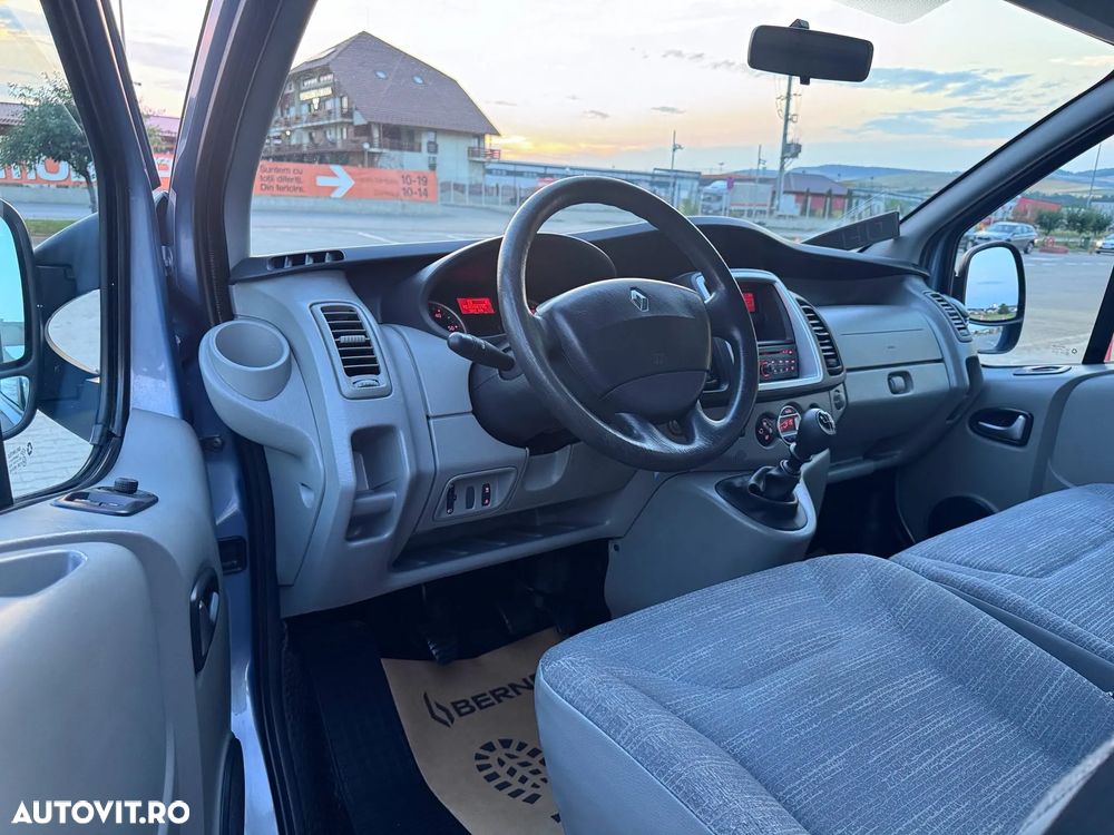 Renault Trafic Grand Passenger L2H1 Authentique - 16